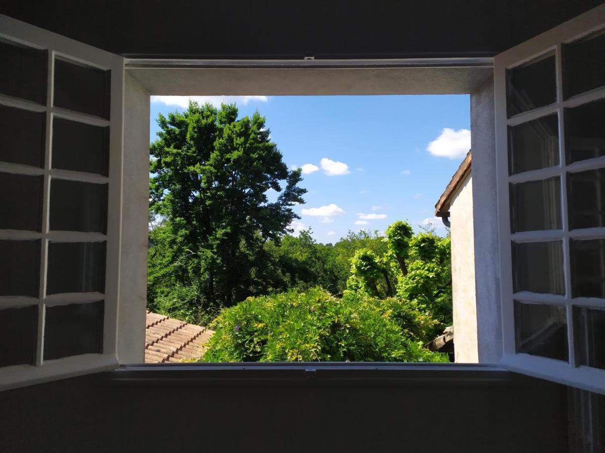 Les Gites Des Beaux Chenes Mortagne-sur-Sevre Exterior foto